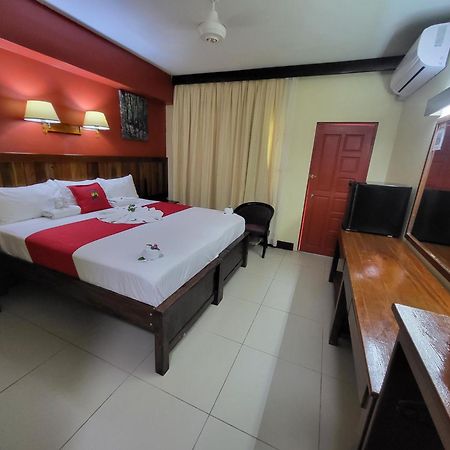 Caye Caulker Plaza Hotel Ngoại thất bức ảnh