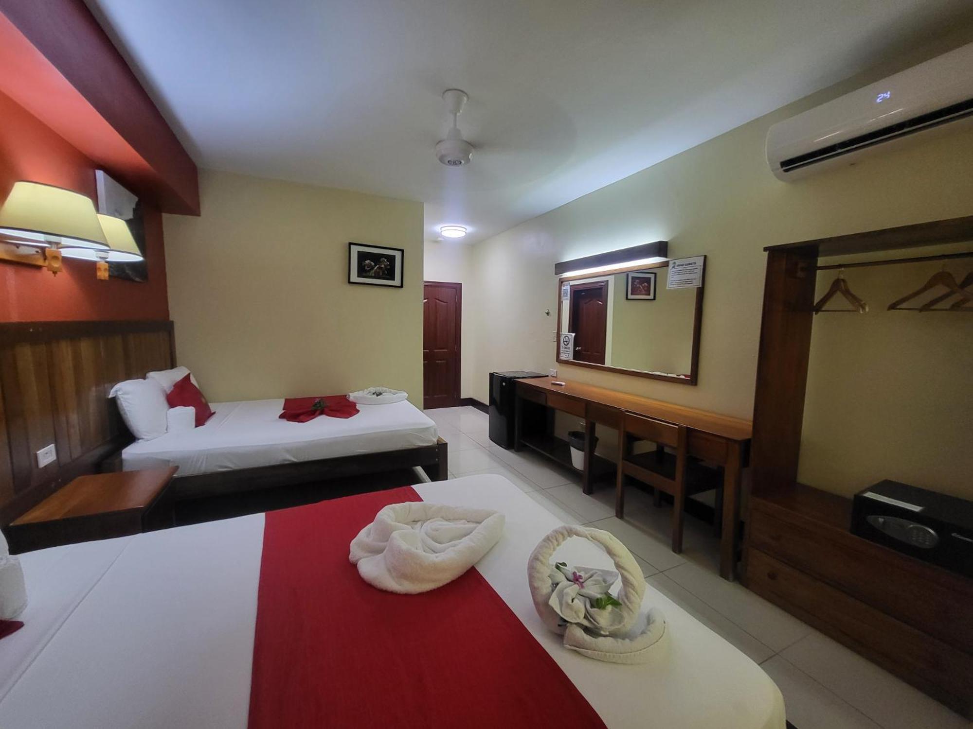 Caye Caulker Plaza Hotel Ngoại thất bức ảnh